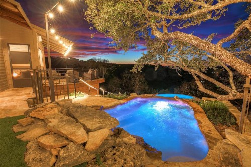 Premier Hill Country Retreat w/ Pool-Hot Tub-Views - image 12