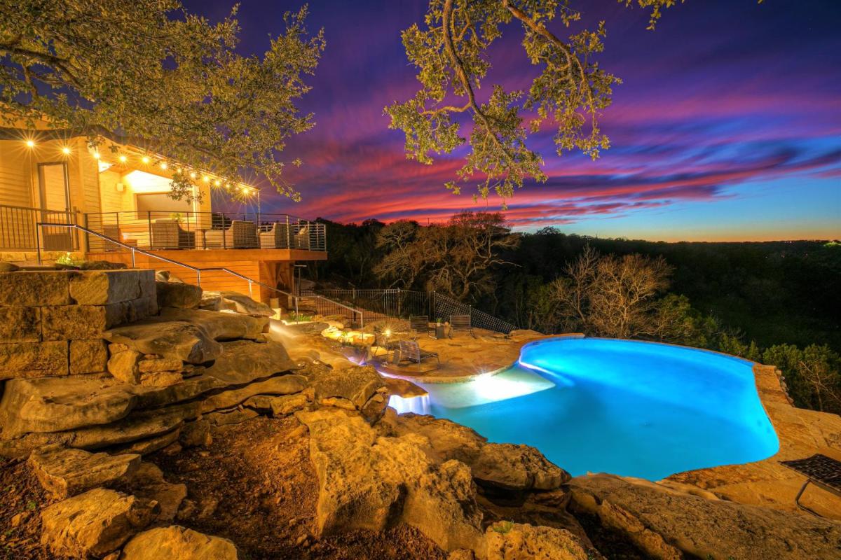 Premier Hill Country Retreat w/ Pool-Hot Tub-Views - image 7