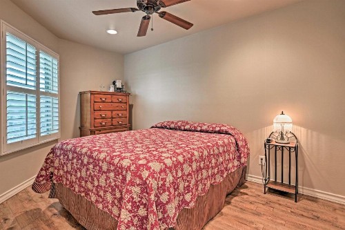Updated Comal River Condo 1 Mi to Schlitterbahn! - image 11
