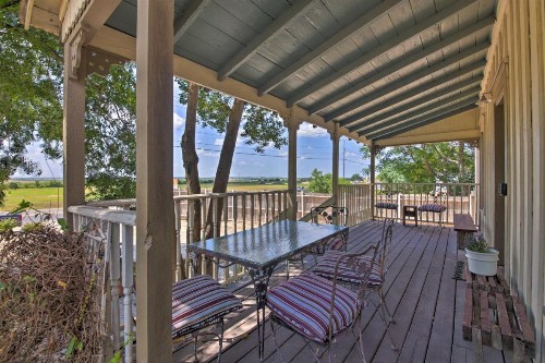 Charming New Braunfels Home with Spacious Deck! - image 9