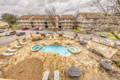 Hill Country River Condo - image 5