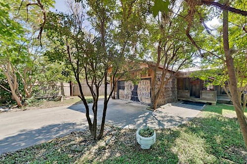 Hill Country River Oasis at the Old Goat House cabin - image 5
