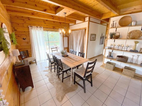 Escape to the Country! Hill Country Log Cabin - image 6