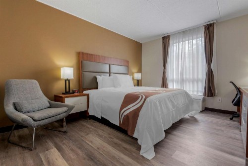 New Hartford Hotel - image 12