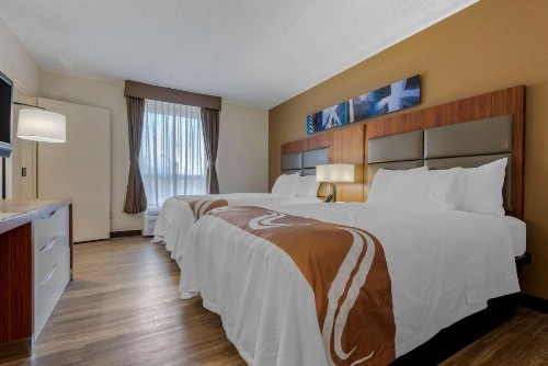 New Hartford Hotel - image 17
