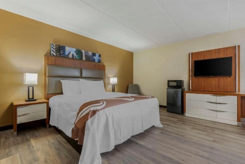 New Hartford Hotel - image 20