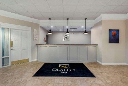 New Hartford Hotel - image 3