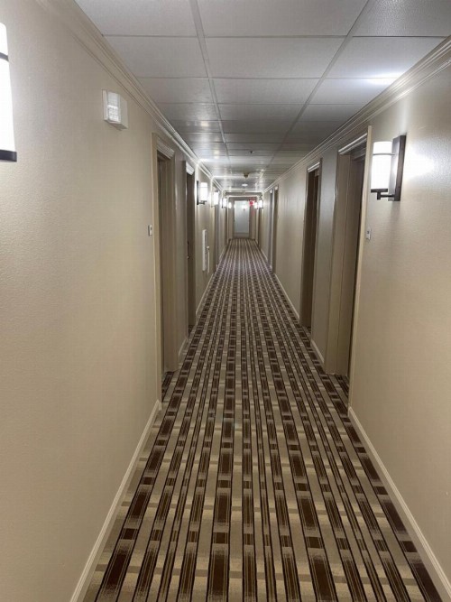 New Hartford Hotel - image 33