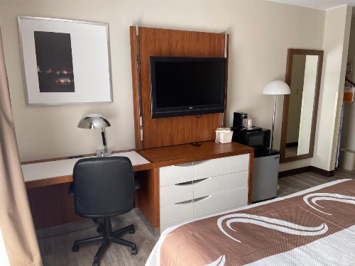 New Hartford Hotel - image 36