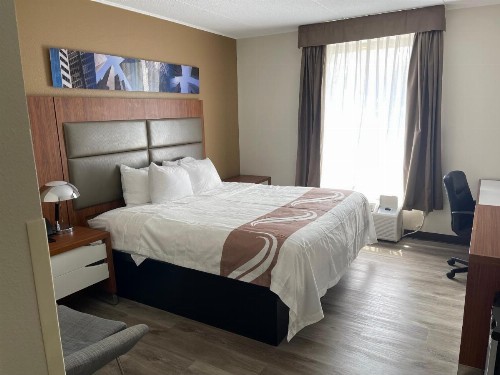 New Hartford Hotel - image 37