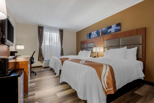 New Hartford Hotel - image 5