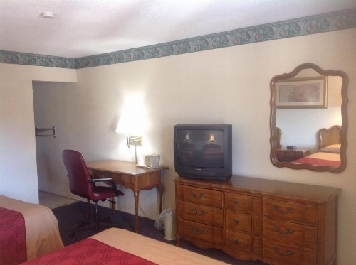 New Haven Inn - image 3