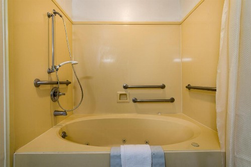 Motel 6-New Iberia LA - image 2