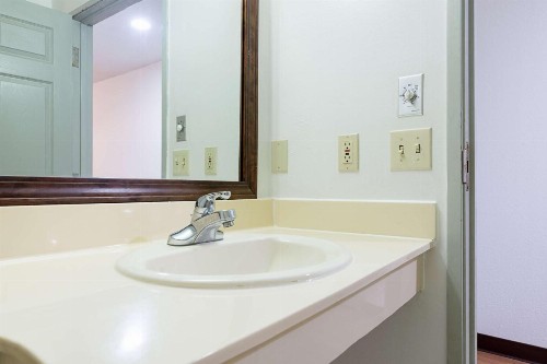 Motel 6-New Iberia LA - image 49