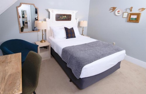 The New London Inn - image 2