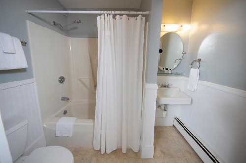 The New London Inn - image 22