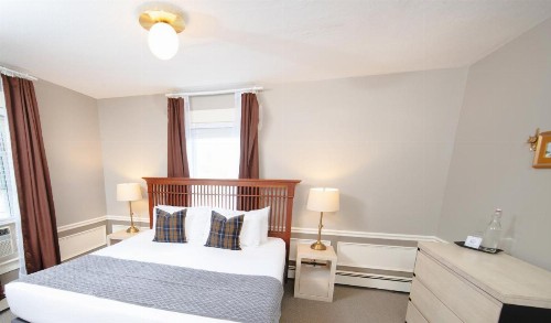 The New London Inn - image 35