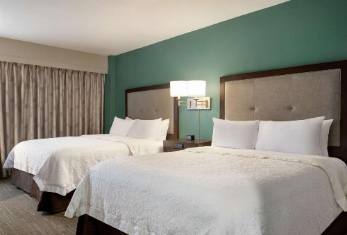 Hampton Inn New Orleans/St.Charles Ave - image 2