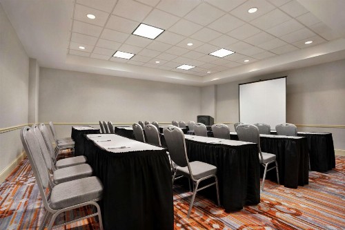 Hilton Garden Inn New Orleans Convention Center - image 27