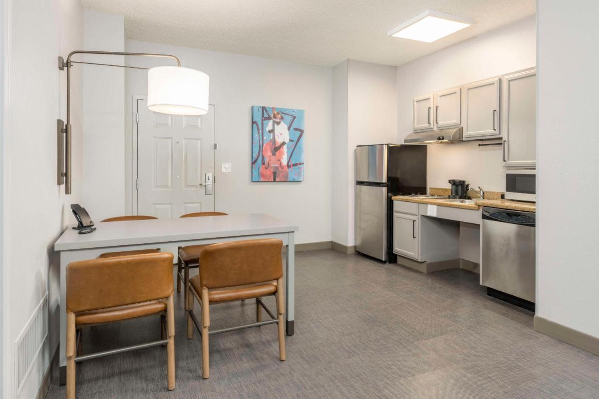 Homewood Suites by Hilton New Orleans - image 2