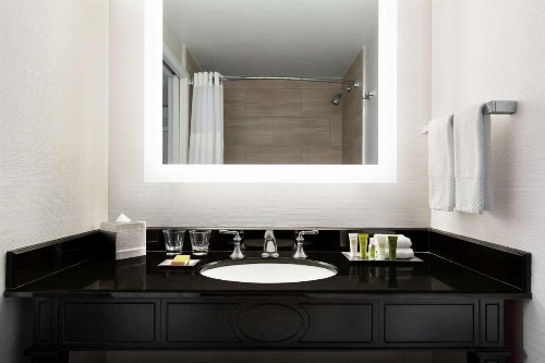 Hilton New Orleans / St. Charles Avenue - image 26