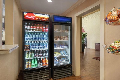 Hampton Inn and Suites New Orleans Convention Center - image 7