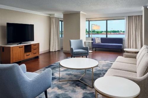Hilton New Orleans Riverside - image 29