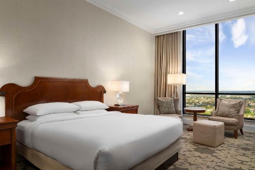 Hilton New Orleans Riverside - image 6