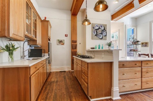 Maison Perrier Bed & Breakfast - image 22