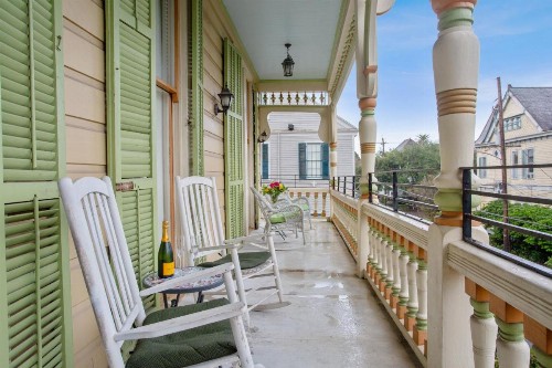 Maison Perrier Bed & Breakfast - image 35
