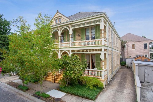 Maison Perrier Bed & Breakfast - image 45