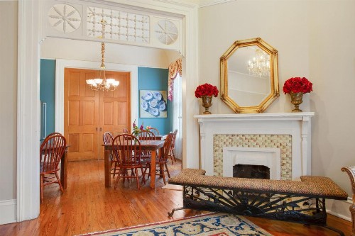 Maison Perrier Bed & Breakfast - image 50
