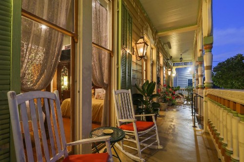 Maison Perrier Bed & Breakfast - image 8