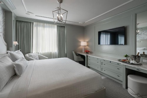 Hotel Monteleone - image 2