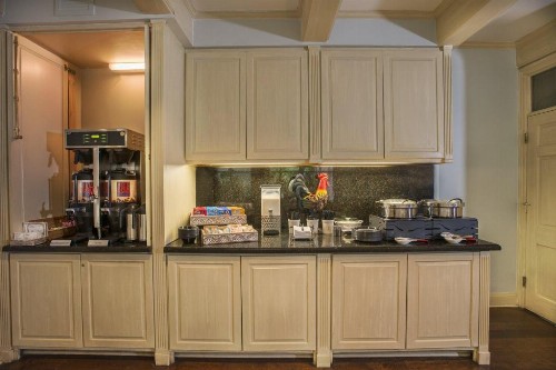 Bienville House Hotel - image 21