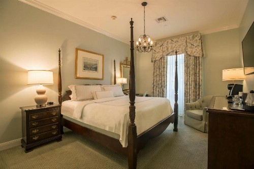 Bienville House Hotel - image 25