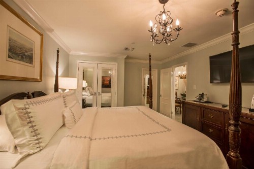 Bienville House Hotel - image 29