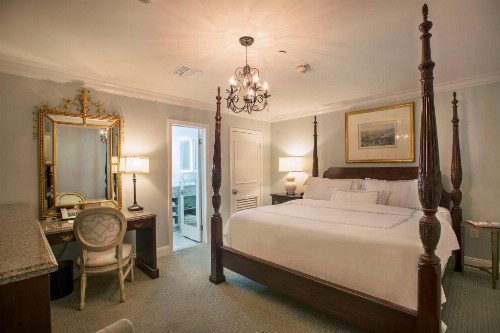 Bienville House Hotel - image 31