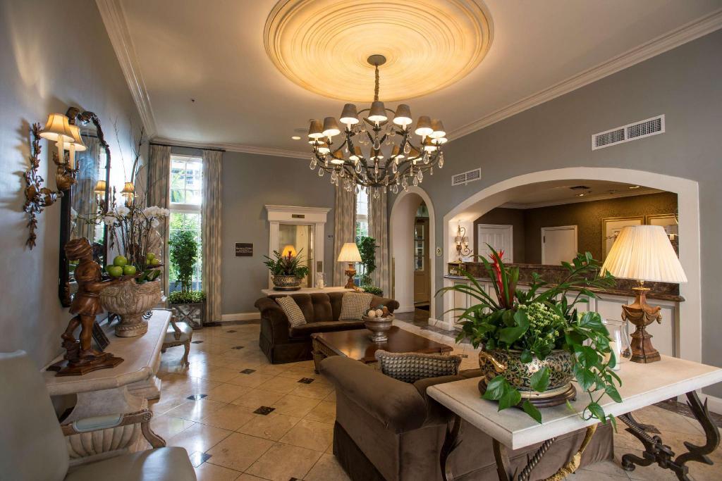 Bienville House Hotel - image 7