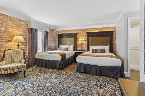 Place D'Armes Hotel - image 30