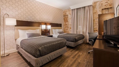Best Western Plus St. Christopher Hotel - image 11