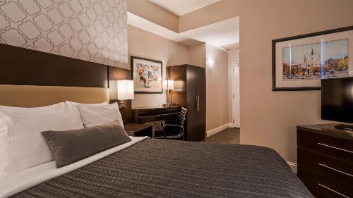Best Western Plus St. Christopher Hotel - image 14