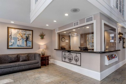 Best Western Plus St. Christopher Hotel - image 19