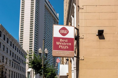 Best Western Plus St. Christopher Hotel - image 25
