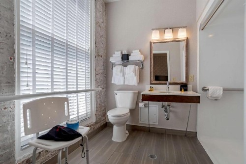 Best Western Plus St. Christopher Hotel - image 34