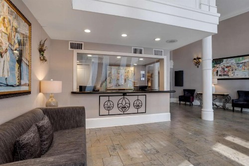 Best Western Plus St. Christopher Hotel - image 35
