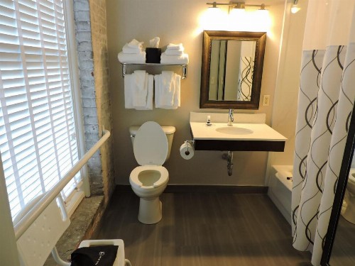 Best Western Plus St. Christopher Hotel - image 5