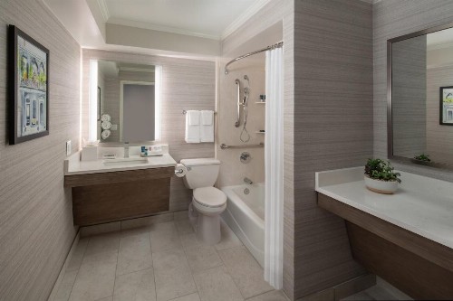 Four Points by Sheraton French Quarter - image 35