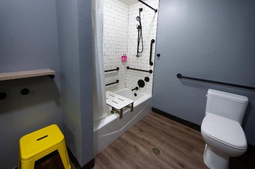 MOXY New Orleans Downtown/French Quarter Area - image 5
