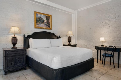 Chateau Hotel - image 10